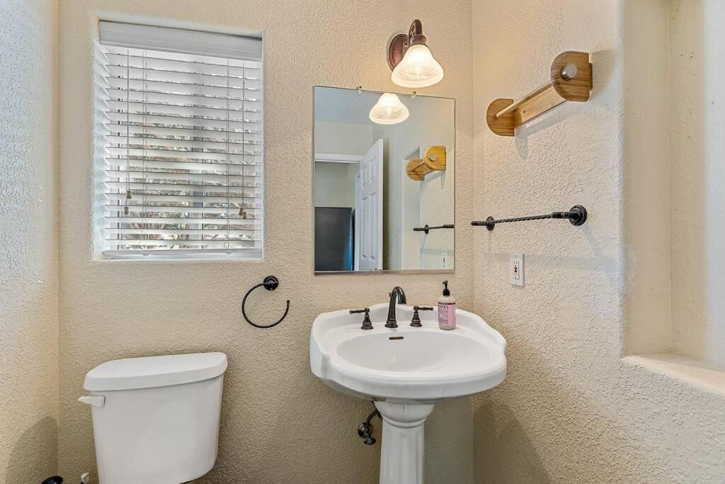 Serene Home- Sleeps 16 - Pet Friendly - Hot Tub - Pool -2 Kitchens! Sedona Luaran gambar