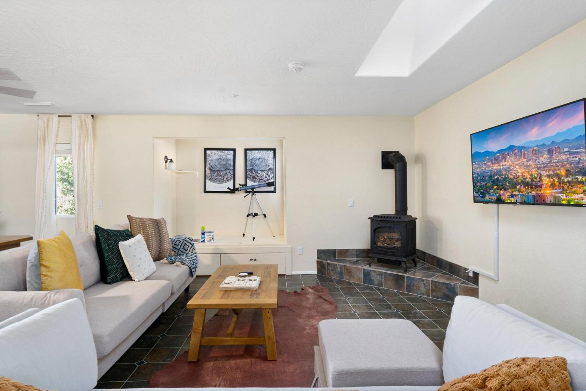 Serene Home- Sleeps 16 - Pet Friendly - Hot Tub - Pool -2 Kitchens! Sedona Luaran gambar